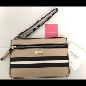 Sold: NWT Kate Spade Wristlet